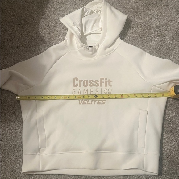 CrossFit Games 2025 - Velites Cream hooded sweatshirt - w/magnetic pockets NEW! - Picture 9 of 10